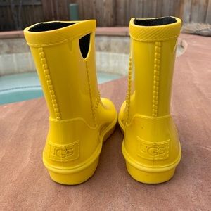 Toddler Ugg rain boots size 8